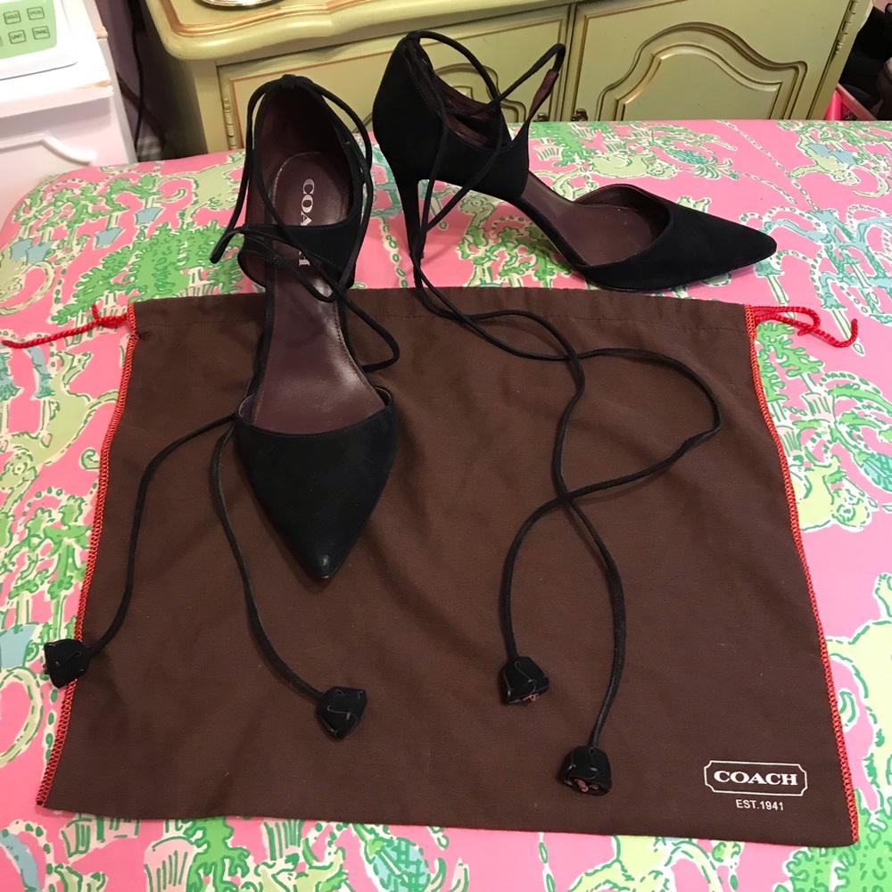 Coach Pumps Shae Suede Lace Up Rose Bud Detailing Pointed Toe black Sz 9.5